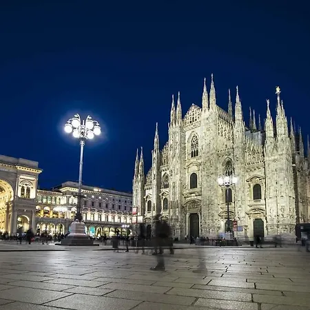 Апартаменты Duomo And Downtown *
