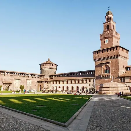 Duomo And Downtown * Милан